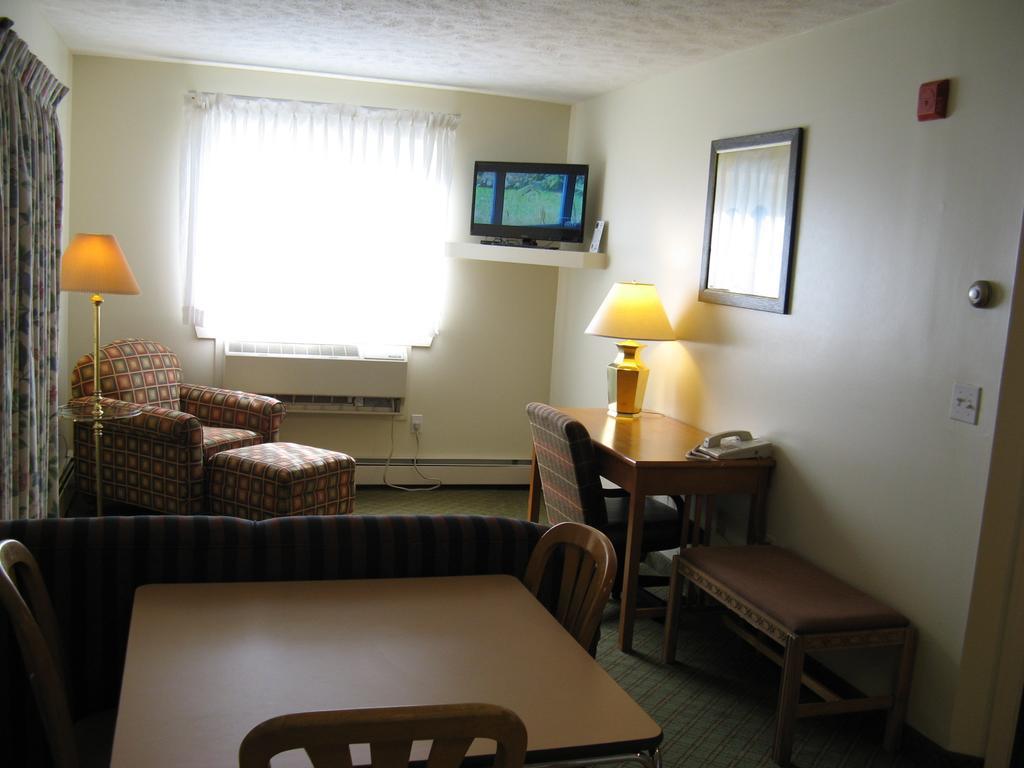 Handys Extended Stay Suites Colchester Oda fotoğraf