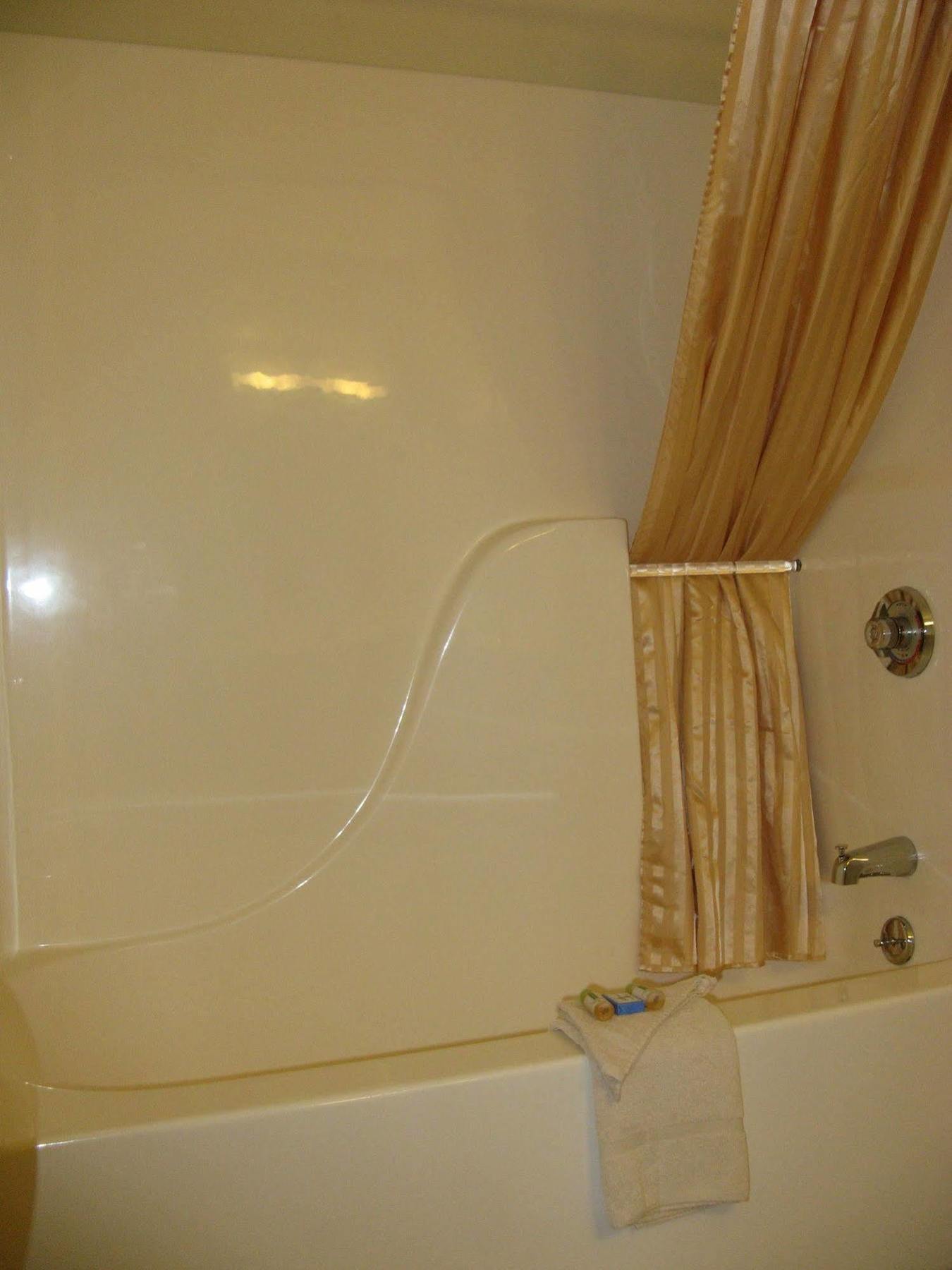 Handys Extended Stay Suites Colchester Dış mekan fotoğraf